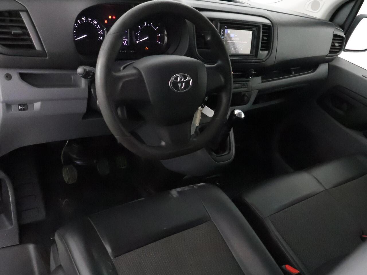 Toyota PROACE Long Worker 1.6 D-4D Cool Comfort Long (ex. BTW) | Navigatie | Trekhaak | Camera | Parkeersensoren | Cruise Control |
