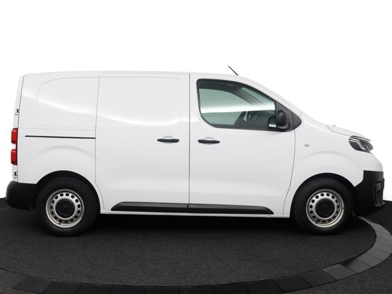 Toyota PROACE Compact 1.5 D-4D Cool Comfort | Cruise control | Radio | Airco |