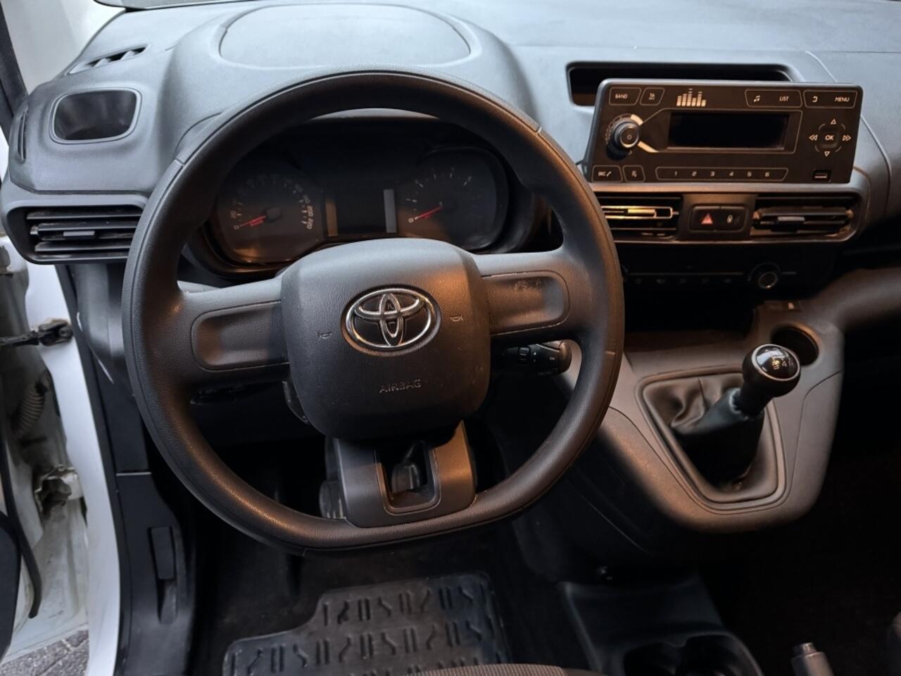 Toyota PROACE CITY 1.5 D-4D Cool Comf. Airco Nieuwe APK