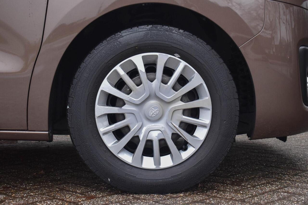 Toyota PROACE Worker 2.0 D-4D Professional Long DC Camera Trekhaak Keyless Navi Climate Control