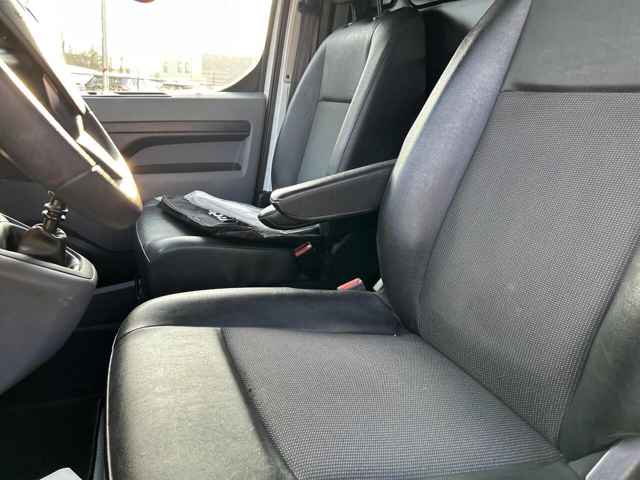 Toyota PROACE Worker 2.0 D-4D Navigator