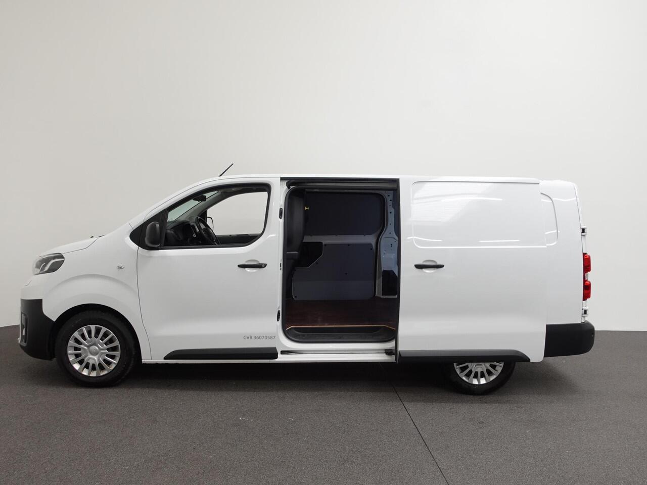 Toyota PROACE 122pk Automaat L3H1 Long 2x Schuifdeur Trekhaak Cruise control Apple Carplay/ Android auto Camera Parkeersensoren