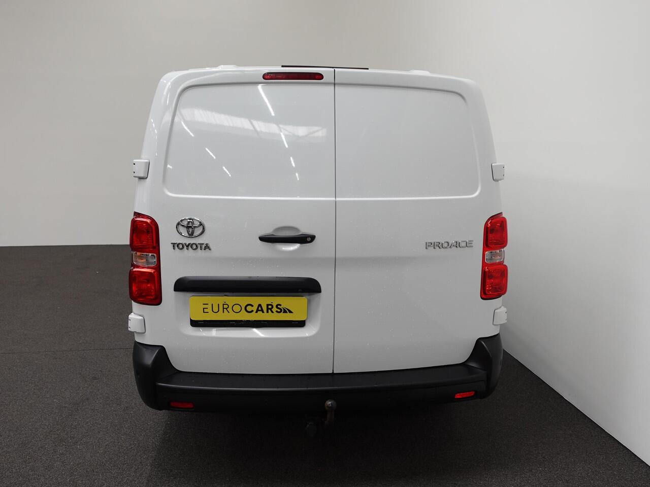 Toyota PROACE 122pk Automaat L3H1 Long 2x Schuifdeur Trekhaak Cruise control Apple Carplay/ Android auto Camera Parkeersensoren