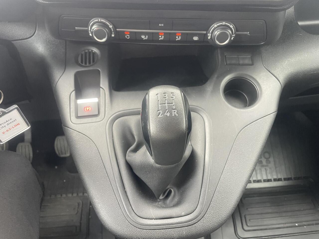 Toyota PROACE CITY 1.5 D-4D Live | 2 schuifdeuren | Apple Carplay/Android Auto | Camera | 29.000 km