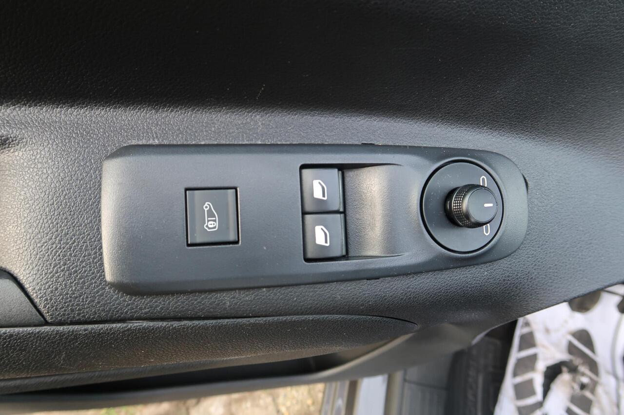 Toyota PROACE CITY 1.5 D-4D Cool Comfort TREKHAAK CRUISE DAKDRAGERS