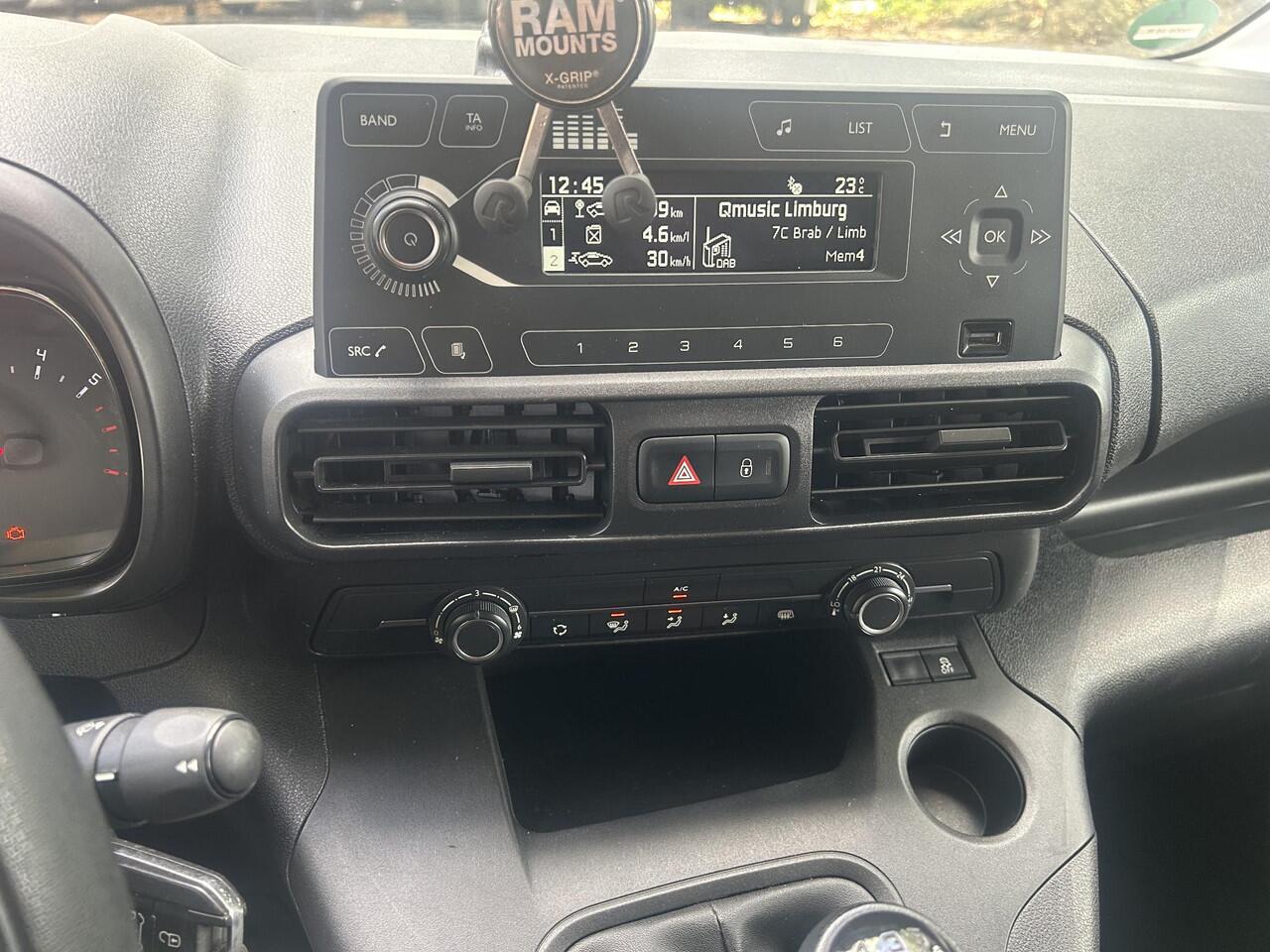 Toyota PROACE CITY 1.5 D-4D Cool Comfort | Inrichting | Side bars | Velgen |