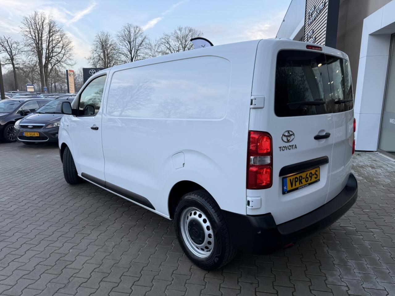 Toyota PROACE Worker 2.0 D-4D Professional 3-Zits | Parkeersensoren V+A