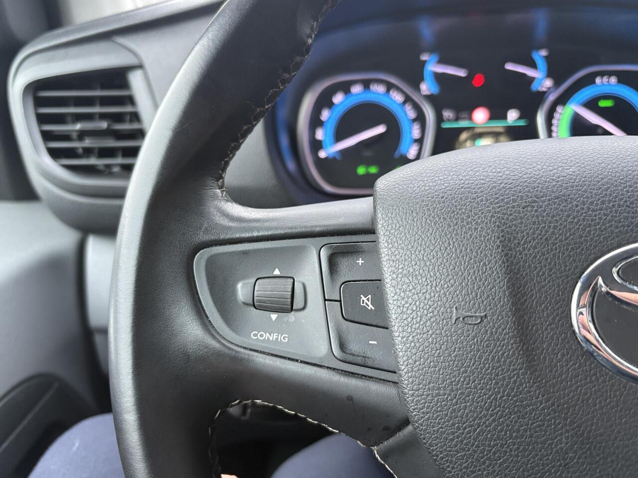 Toyota PROACE Worker Electric Professional Standard Range 50kWh L1