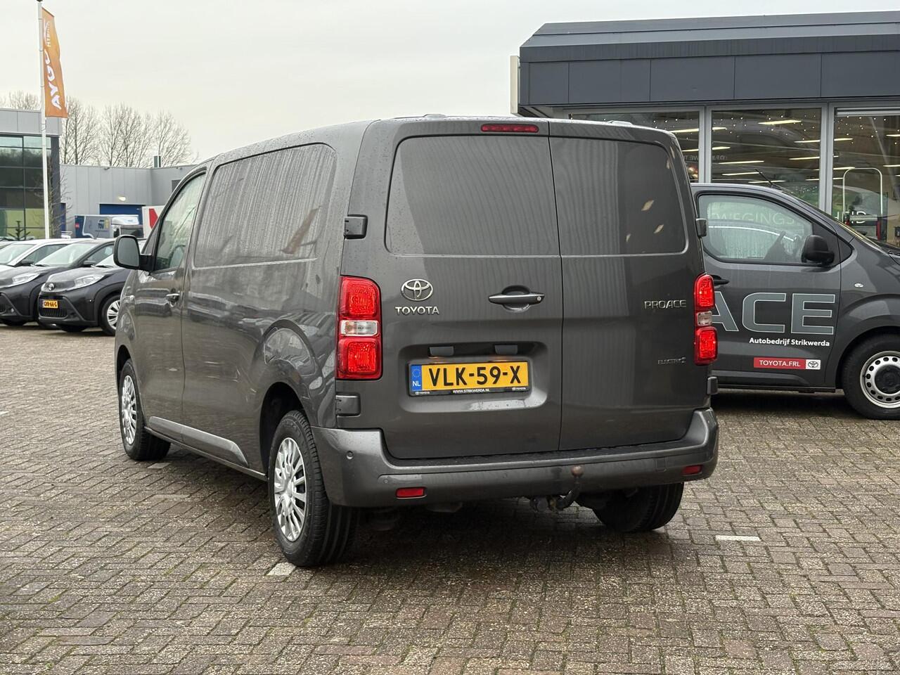 Toyota PROACE Worker Electric Professional Standard Range 50kWh L1