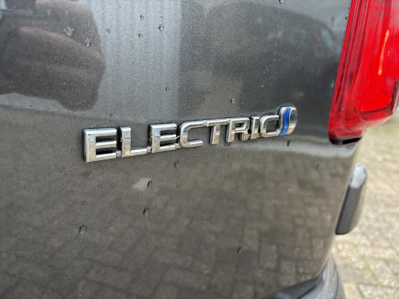 Toyota PROACE Worker Electric Professional Standard Range 50kWh L1