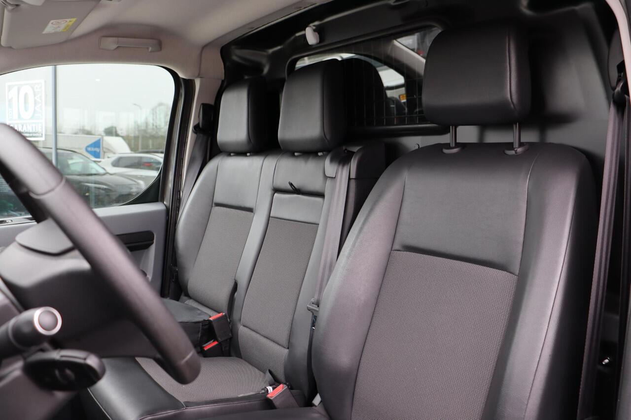 Toyota PROACE Electric Worker Navigator Extra Range Long 75 kWh, Parkeersensoren