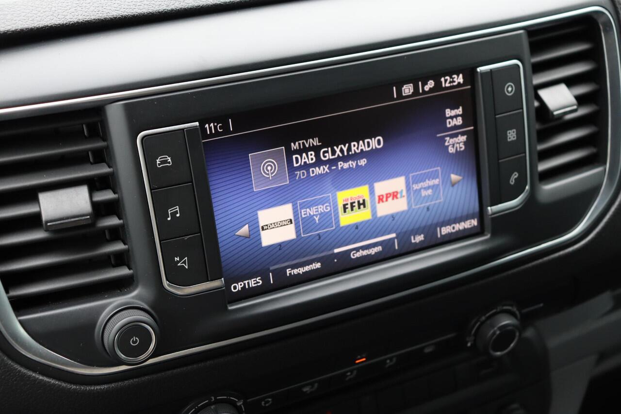 Toyota PROACE Electric Worker Navigator Extra Range Long 75 kWh, Parkeersensoren