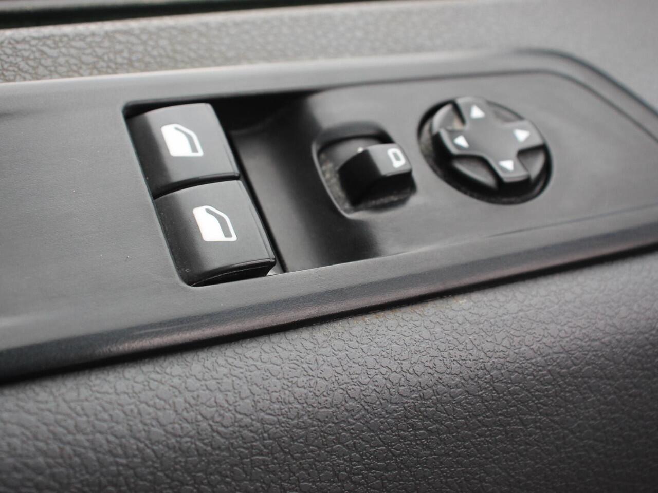 Toyota PROACE Shuttle 2.0 D-4D Cool Comfort Long | 9 persoons | Airco | Cruise Control | Bluetooth |