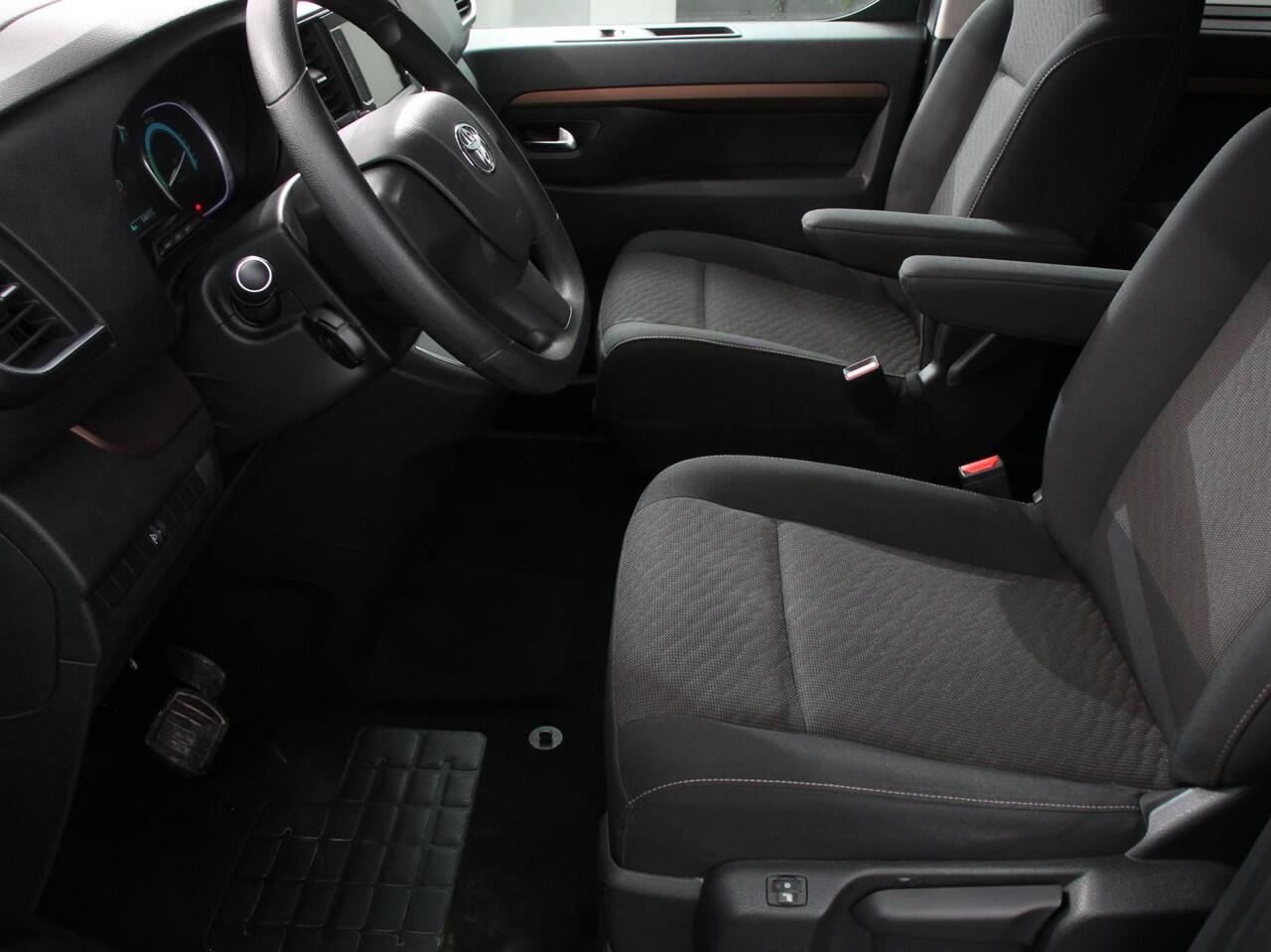 Toyota PROACE Electric Verso Luxury L2 8p PERSONENBUS | Navigatie | Apple Carplay/Android Auto | Climate Control | Lichtmetalen velgen | Cruise Control |