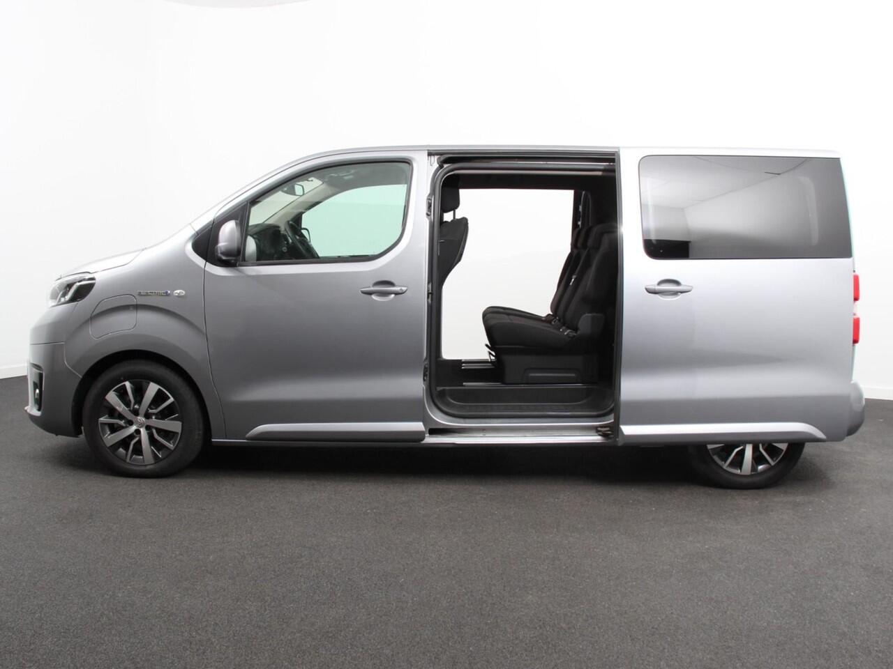 Toyota PROACE Electric Verso Luxury L2 8p PERSONENBUS | Navigatie | Apple Carplay/Android Auto | Climate Control | Lichtmetalen velgen | Cruise Control |