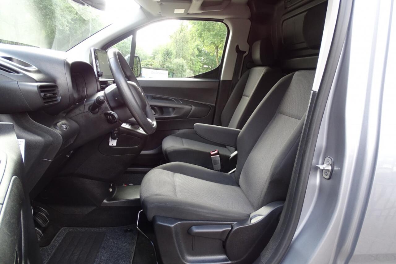 Toyota PROACE CITY 1.5 D-4D Live Long 131 PK NAVI PDC TREKHAAK 1e eig