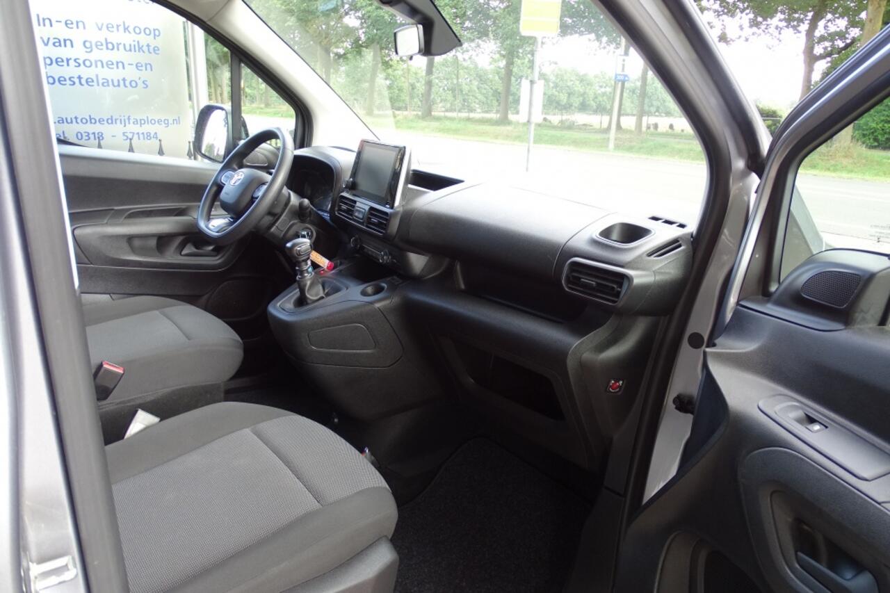 Toyota PROACE CITY 1.5 D-4D Live Long 131 PK NAVI PDC TREKHAAK 1e eig