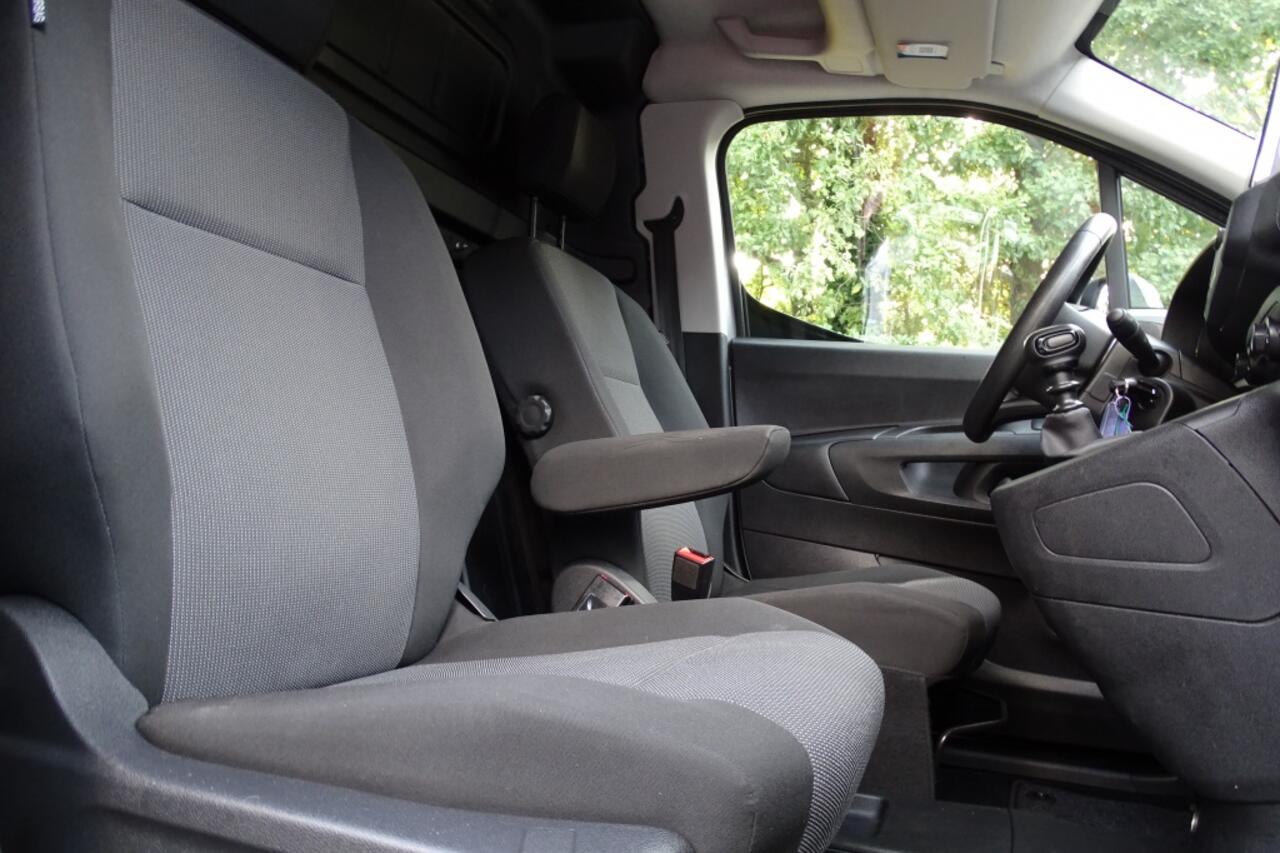 Toyota PROACE CITY 1.5 D-4D Live Long 131 PK NAVI PDC TREKHAAK 1e eig