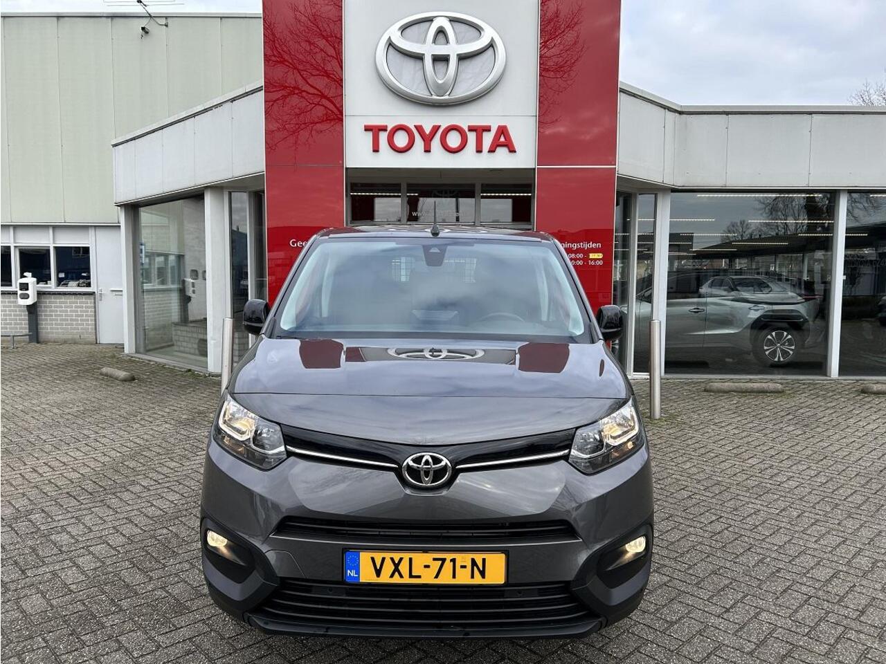 Toyota PROACE CITY Electric Live 50 kWh