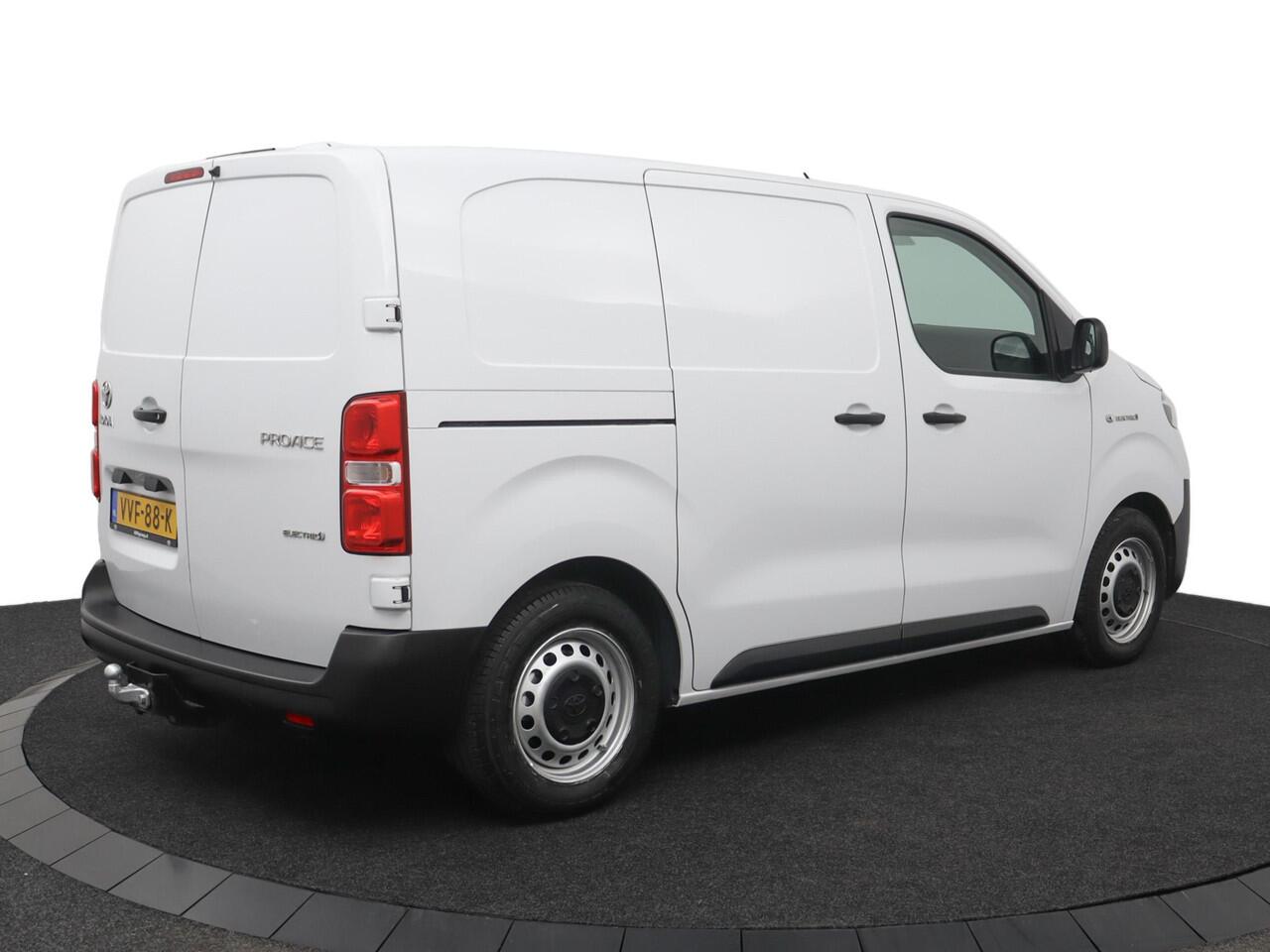 Toyota PROACE Electric Compact Standard Range Live | 1e eigenaar | Parkeercamera | Trekhaak |