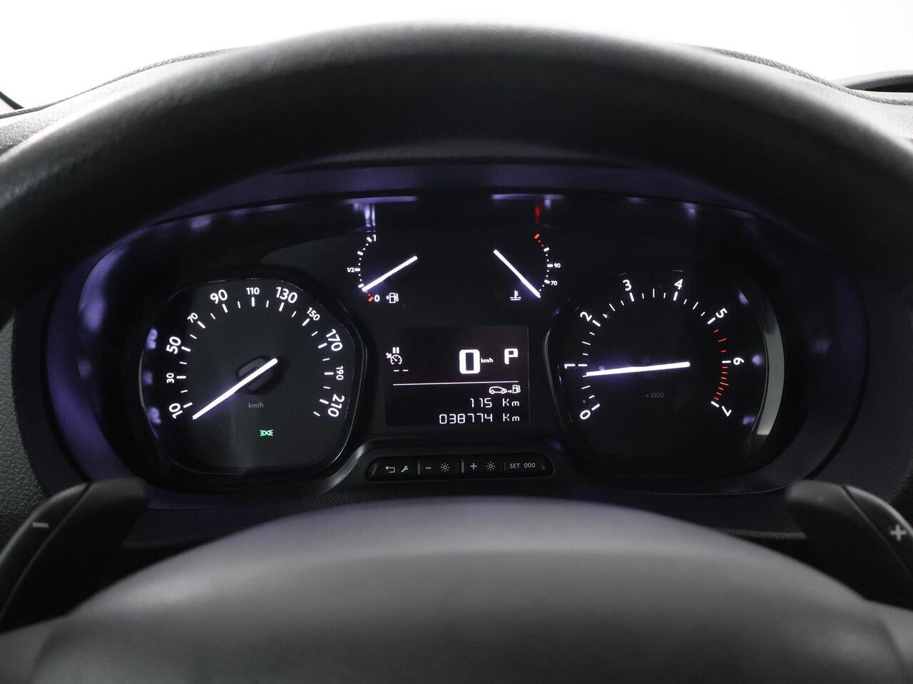 Toyota PROACE Worker 2.0 D-4D | LONG | AUT. | NAVIGATIE | PARKEERSENSOREN | CRUISE CONTROL | AIRCO | 3 ZITS | APPLE CARPLAY / ANDROID AUTO | TREKHAAK | SIDE BARS | LICHTMETALEN WIELEN