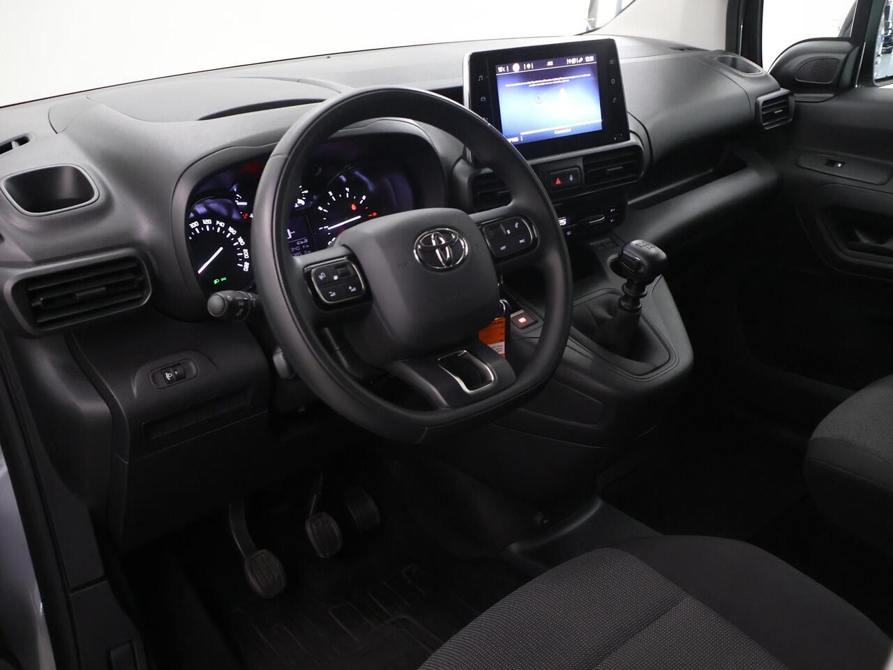 Toyota PROACE CITY 1.5 D-4D | 102 PK | PROF | LONG | 2X ZIJSCHUIFDEUREN | ACHTERUITRIJCAMERA | CLIMATE CONTROL | TREKHAAK | METALLIC | NAVIGATIE | CARPLAY | ANDROID AUTO | DAB+ | PARKEERSENSOREN | CRUISE CONTROL
