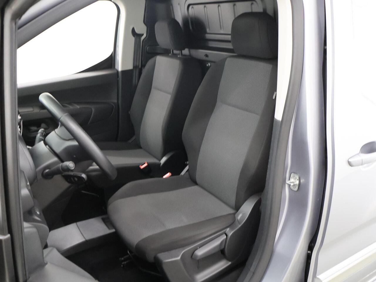 Toyota PROACE CITY 1.5 D-4D | 102 PK | PROF | LONG | 2X ZIJSCHUIFDEUREN | ACHTERUITRIJCAMERA | CLIMATE CONTROL | TREKHAAK | METALLIC | NAVIGATIE | CARPLAY | ANDROID AUTO | DAB+ | PARKEERSENSOREN | CRUISE CONTROL
