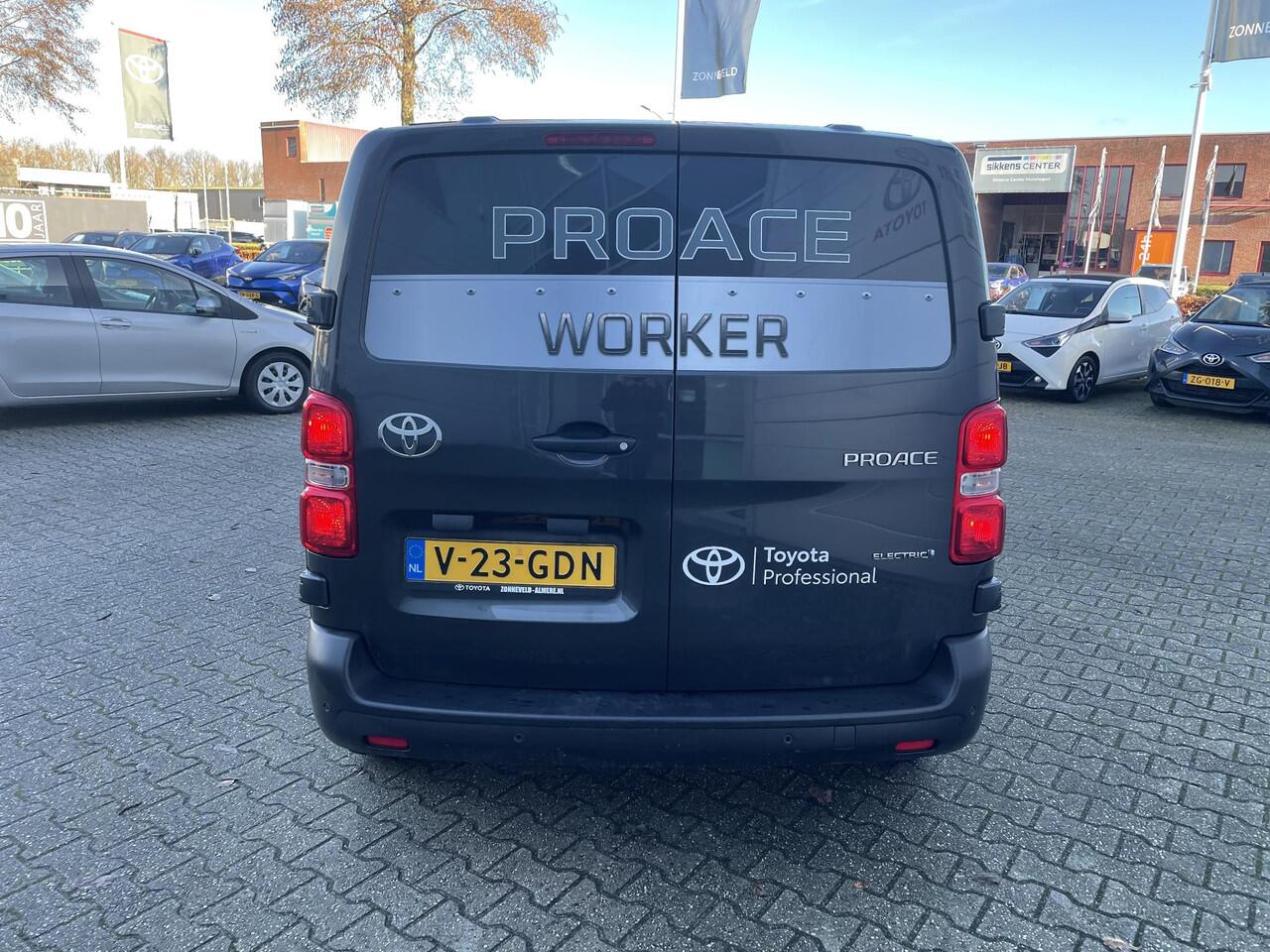 Toyota PROACE Electric Worker Challenger Extra Range L1 75 kWh + Comfort tussenwand & laadvloer