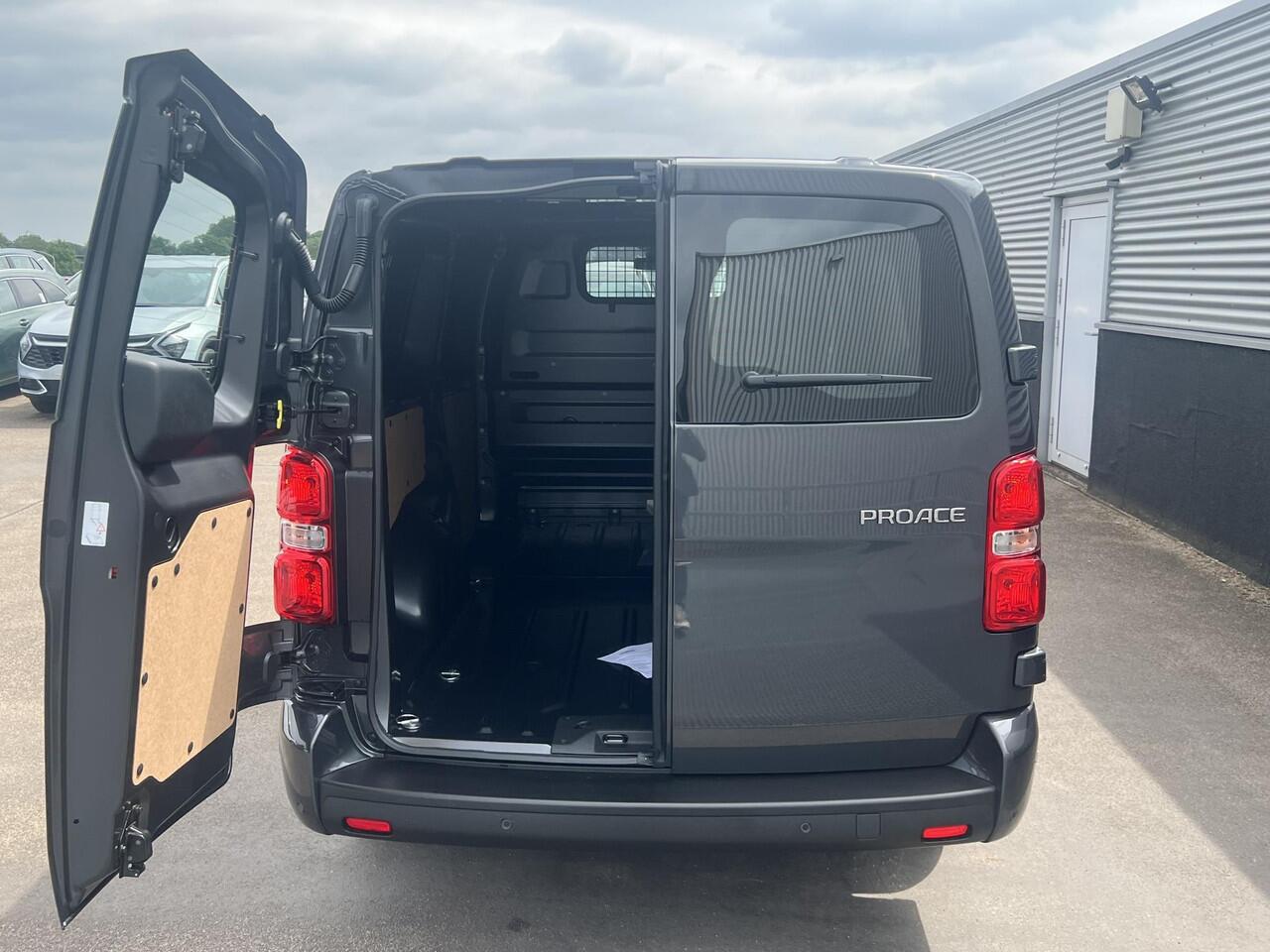 Toyota PROACE Long Worker 2.0 D-4D L2 Professional GEEN BPM! UIT VOORRAAD LEVERBAAR! NIEUW