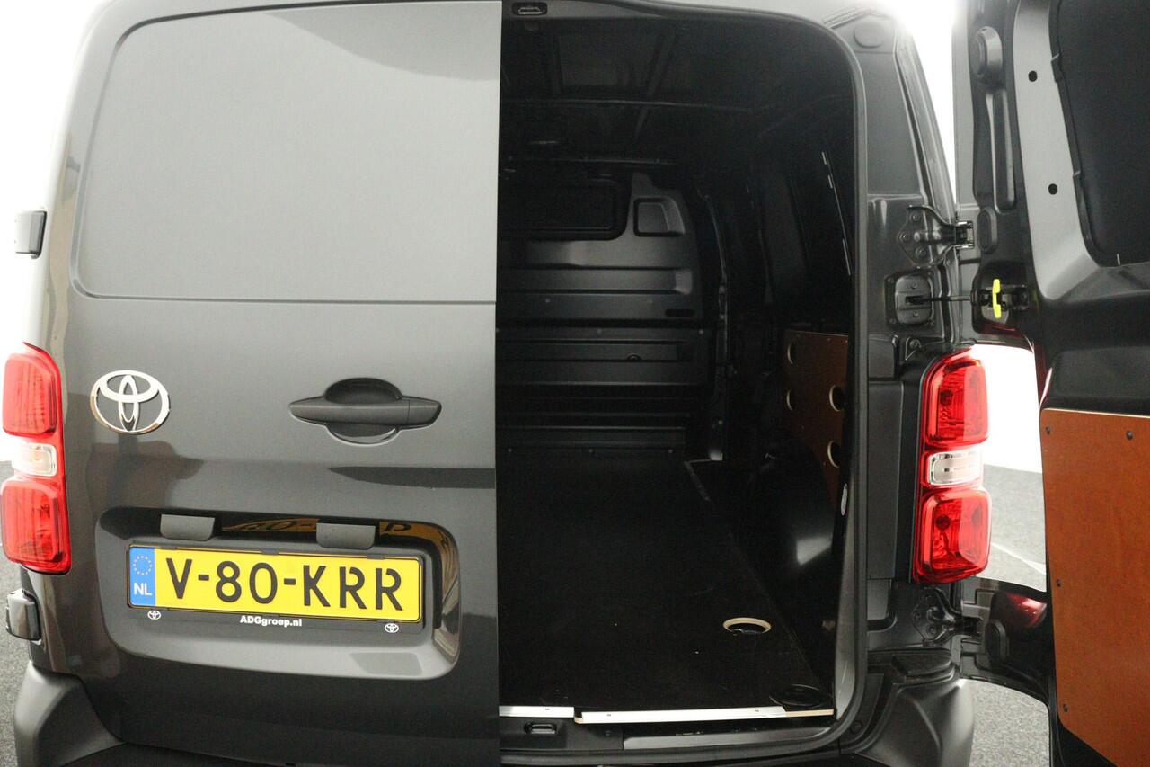 Toyota PROACE Long Worker 2.0 D-4D L2 Challenger BPM VRIJ | Trekhaak | Vloer | Zijwandafwerking | Parkeersensoren achter | Passagiersbank | 10 jaar Garantie |