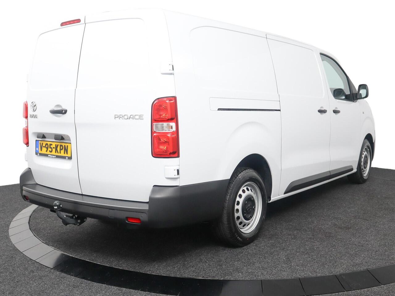 Toyota PROACE Long Worker 2.0 D-4D 145pk Live Automaat | Vloer | Zijwandafwerking | Trekhaak | BPM Vrij | Parkeersensoren | Carplay Android auto |