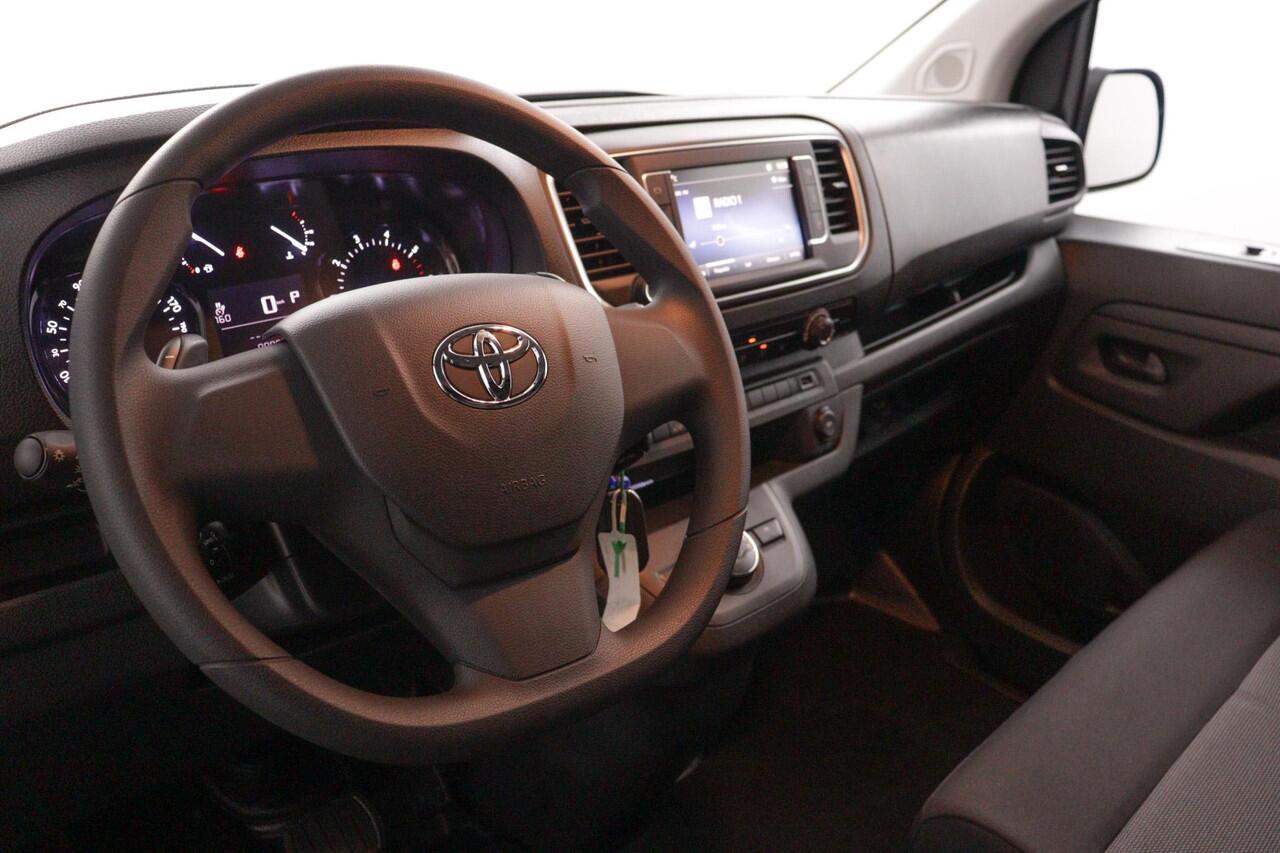 Toyota PROACE Long Worker 2.0 D-4D 145pk Live Automaat | Vloer | Zijwandafwerking | Trekhaak | BPM Vrij | Parkeersensoren | Carplay Android auto |
