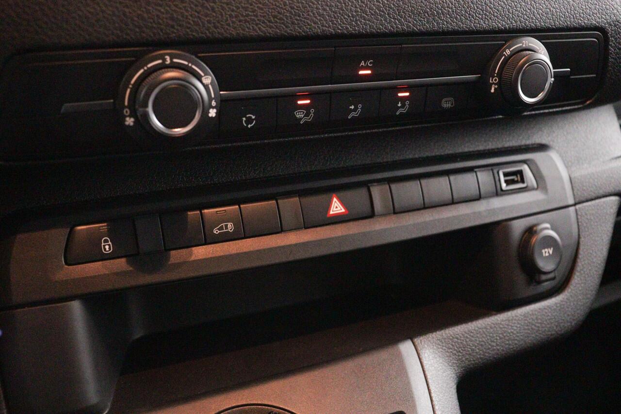 Toyota PROACE Long Worker 2.0 D-4D 145pk Live Automaat | Vloer | Zijwandafwerking | Trekhaak | BPM Vrij | Parkeersensoren | Carplay Android auto |