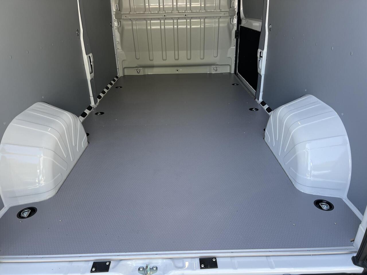 Toyota PROACE Max 2.2 D-4D L3H2 3.5t Professional | Automaat | 180pk | BPM VRIJ | Parkeercamera | Apple Carplay/Android Auto | Parkeersensoren |