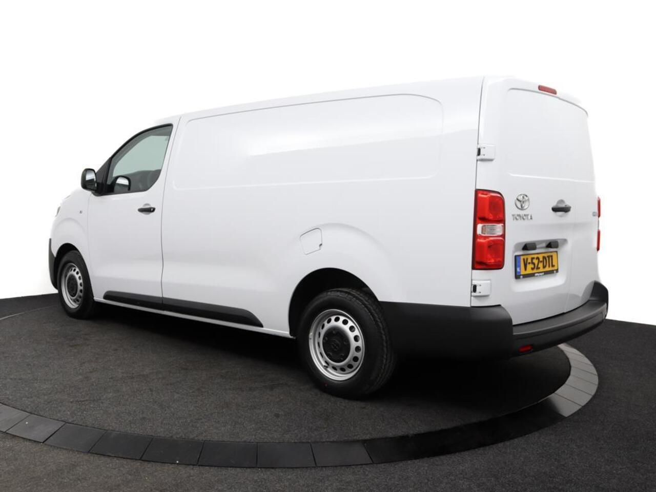 Toyota PROACE Worker 2.0 D-4D Live Long | Automaat | 145pk | Trekhaak | Laadvloer | Lat om Lat | 3-persoons |