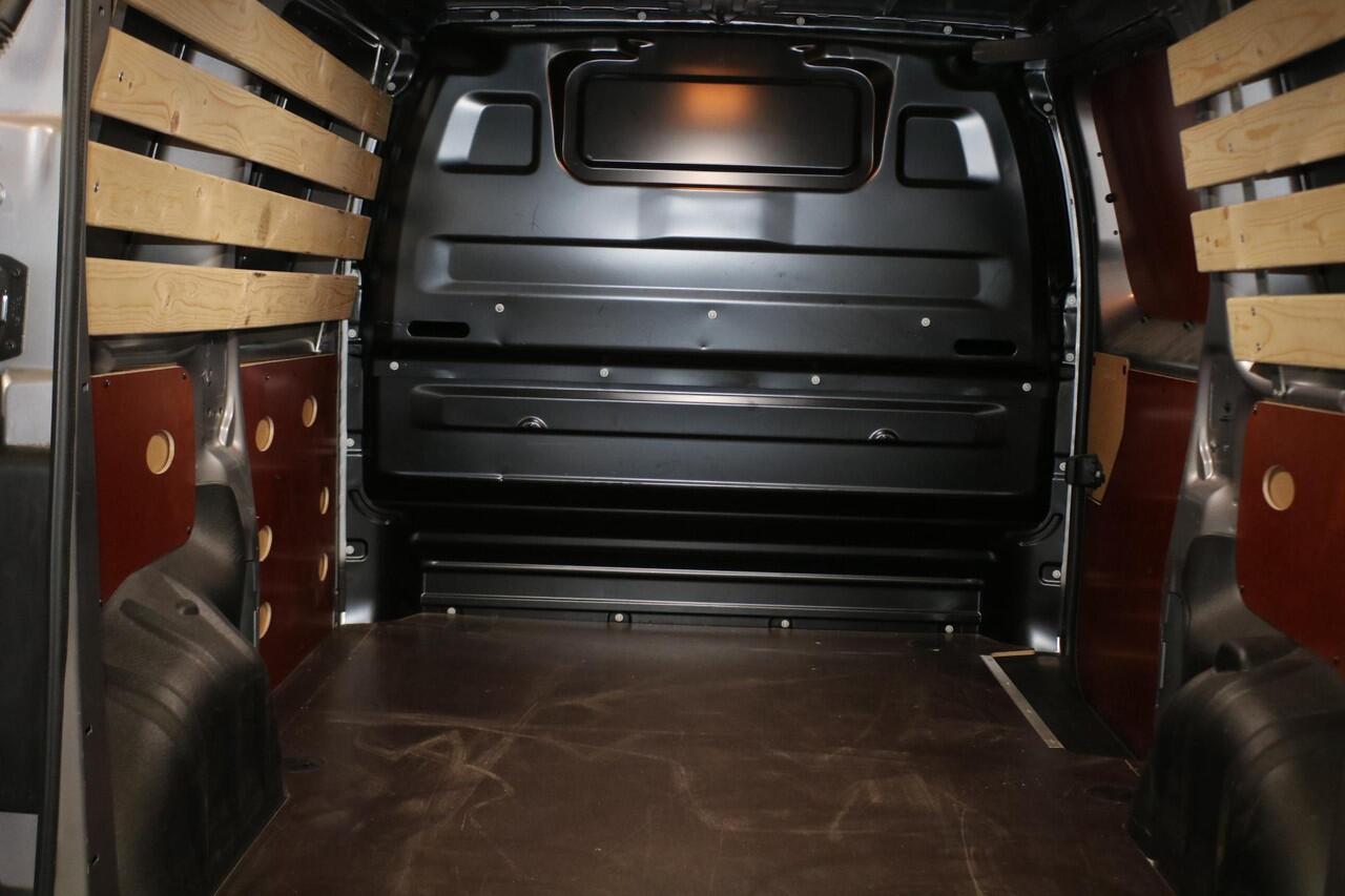 Toyota PROACE Worker 2.0 D-4D L1 Challenger Trekhaak-Lat om Lat-Metallic lak-Parkeersensoren