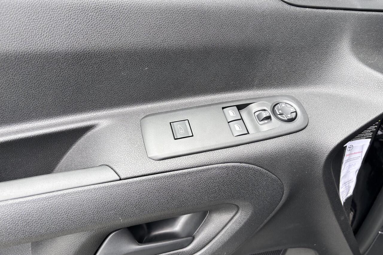 Toyota PROACE CITY Electric Challenger 50 kWh, Trekhaak, Apple carplay, Android auto, Snel leverbaar!