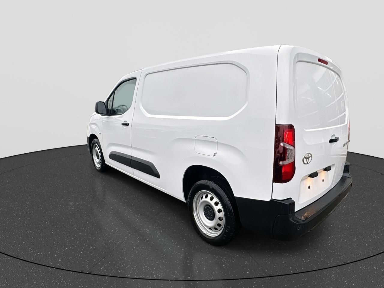 Toyota PROACE CITY 1.5 D-4D Challenger L2 Long | Nieuw | Rijklaar | Info: 06-11738929