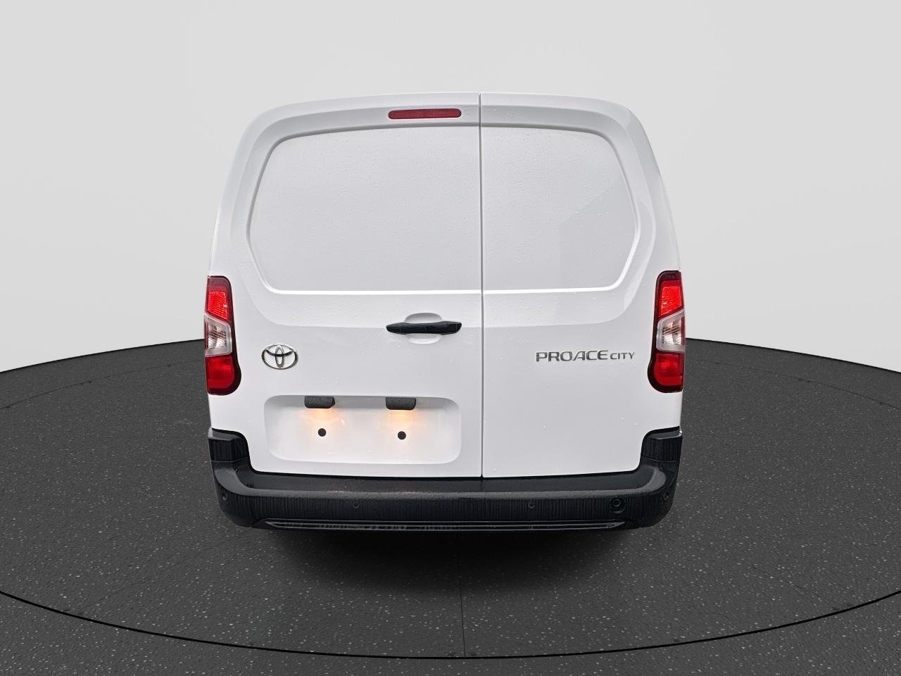 Toyota PROACE CITY 1.5 D-4D Challenger L2 Long | Nieuw | Rijklaar | Info: 06-11738929