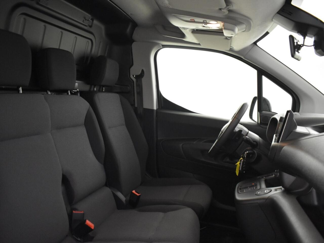 Toyota PROACE CITY Electric 3p. Challenger 50 kWh | Nieuw Model | Stuur + Stoelverwarm. |