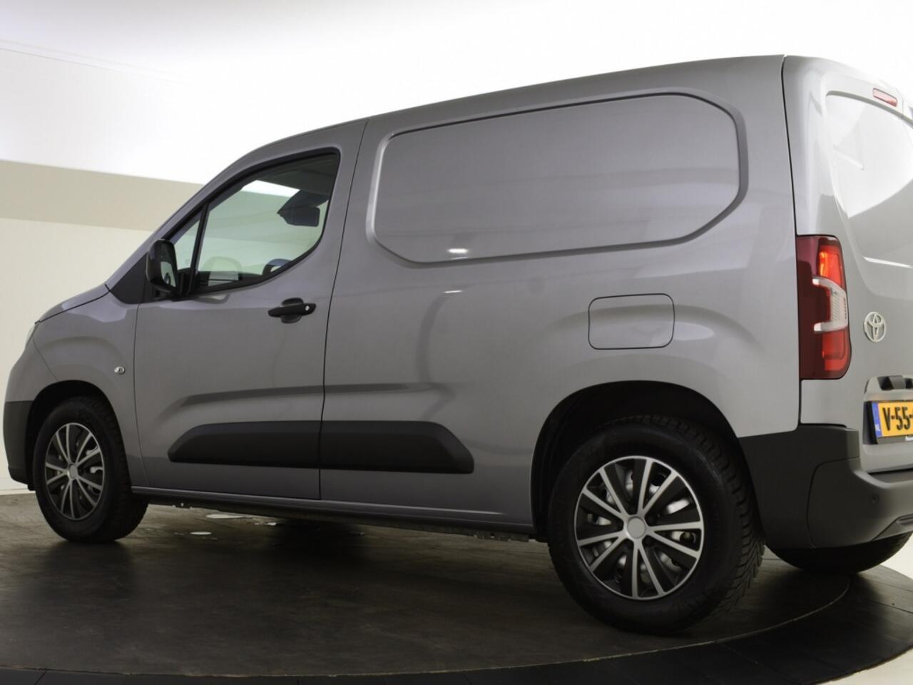 Toyota PROACE CITY Electric 3p. Challenger 50 kWh | Nieuw Model | Stuur + Stoelverwarm. |