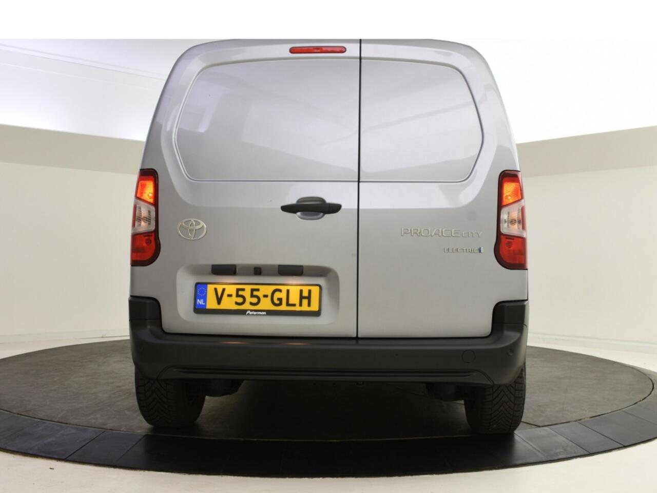 Toyota PROACE CITY Electric 3p. Challenger 50 kWh | Nieuw Model | Stuur + Stoelverwarm. |