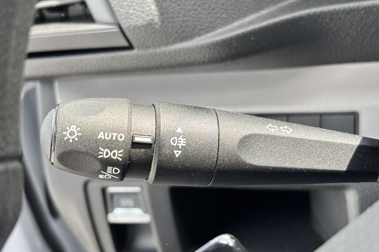 Toyota PROACE Electric Worker Challenger Extra Range Long L2 75 kWh, Apple Carplay / Android Auto, Parkeersensoren achter, DAB Radio