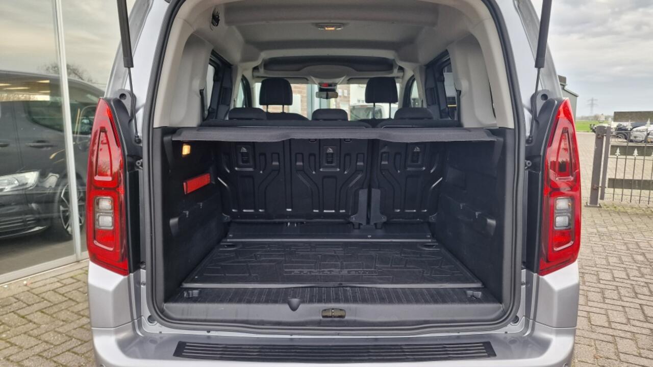 Toyota PROACE CITY Verso 1.2 Turbo Dynamic 5 Pers, PDC, Dealer auto