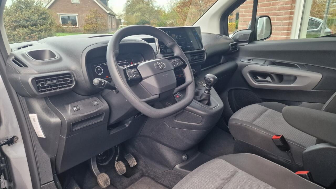 Toyota PROACE CITY Verso 1.2 Turbo Dynamic 5 Pers, PDC, Dealer auto