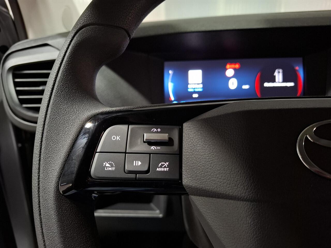 Toyota PROACE Worker 2.0 D-4D L1 Challenger | Lat/wand bekleding | Betonplex laadvloer |