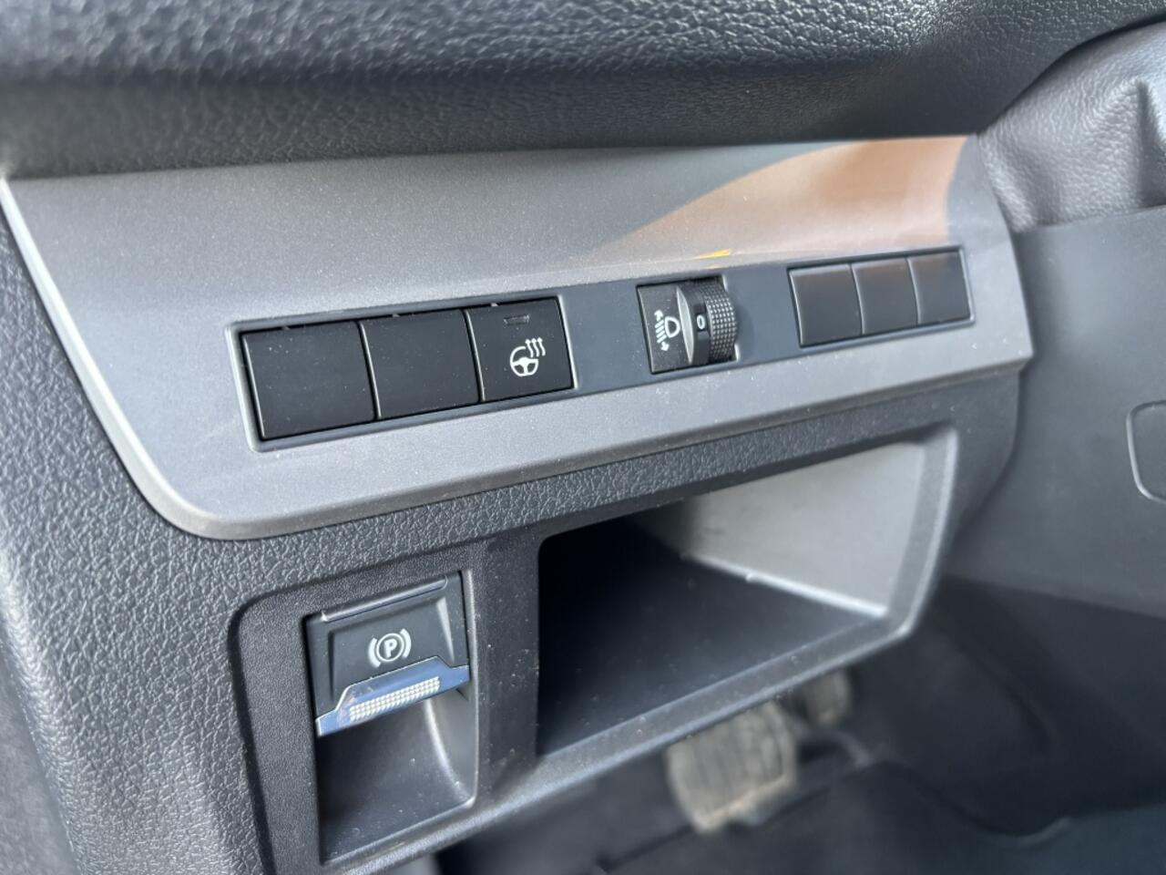 Toyota PROACE Electric Worker Professional 75 kWh | Betimmering | Lm Velgen