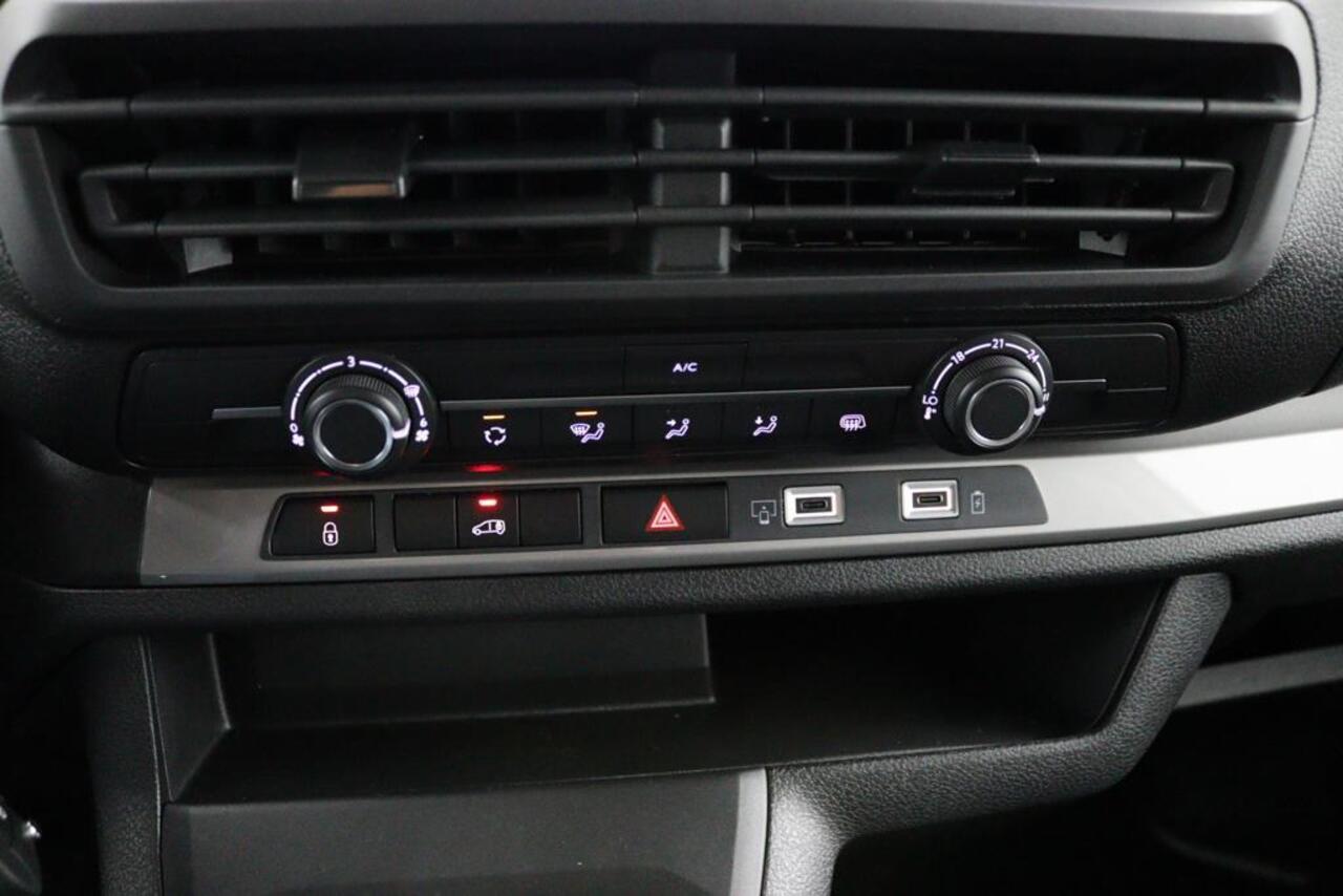 Toyota PROACE Worker 2.0 D-4D L1 Challenger Toyota PROACE Worker 2.0 D-4D Challenger | 10 jaar fabrieksgarantie |