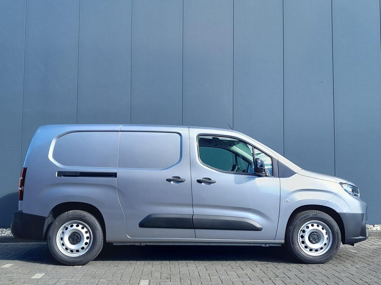 Toyota PROACE CITY Long Electric Navigator met stoel 50kWh L2