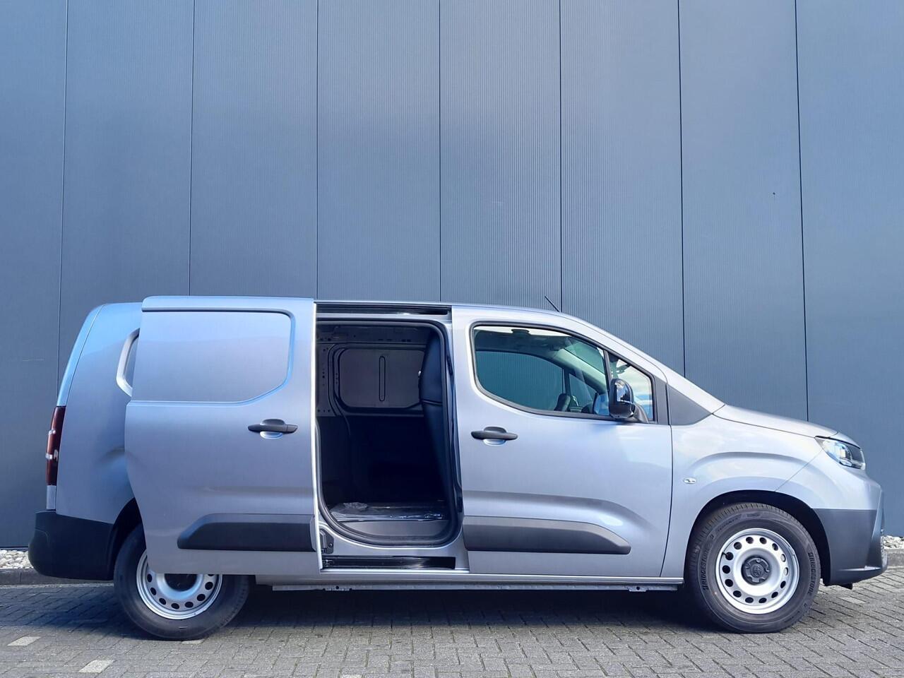 Toyota PROACE CITY Long Electric Navigator met stoel 50kWh L2
